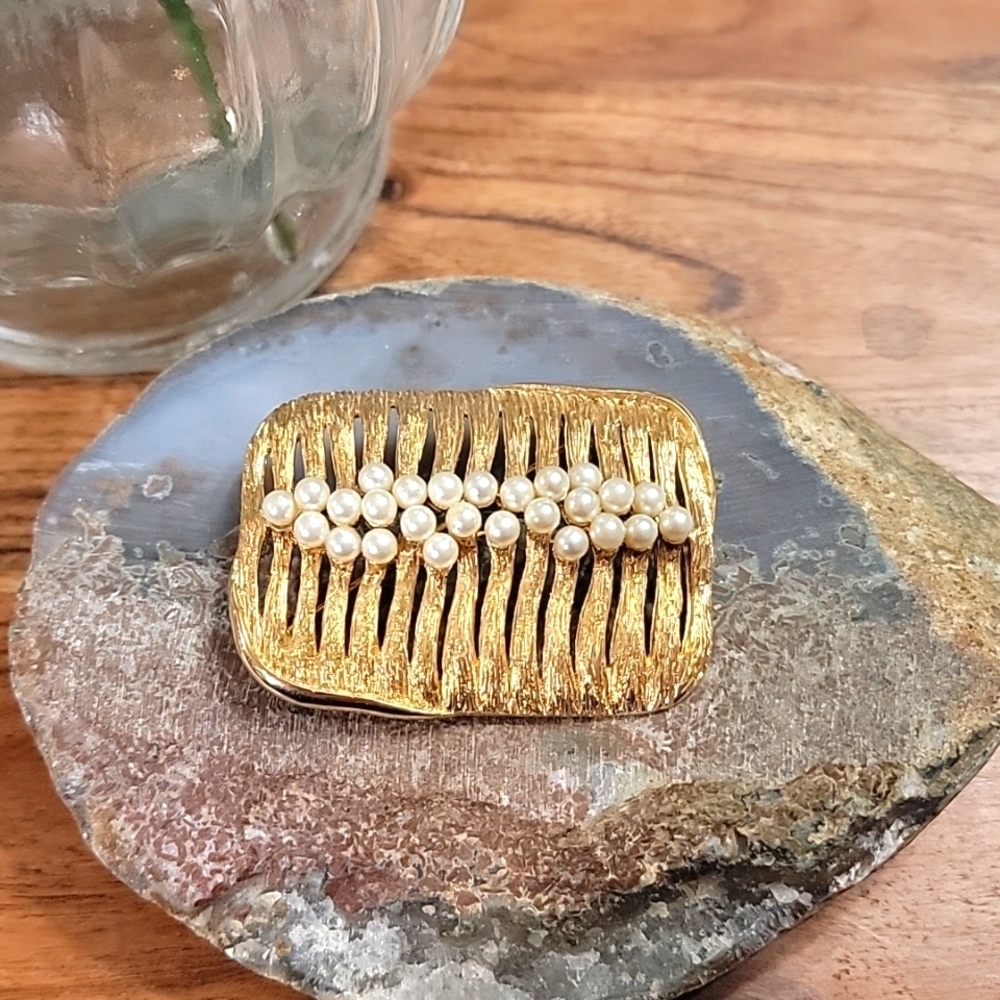 Vintage Coro Gold-Tone & Faux Pearl Bead Cluster Brooch Pin